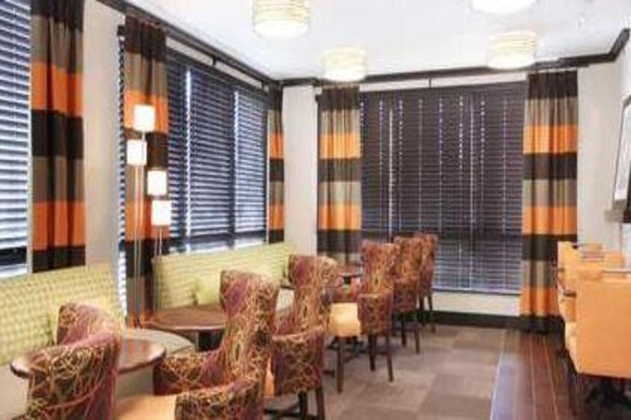 Hampton Inn Overland Park Exteriör bild