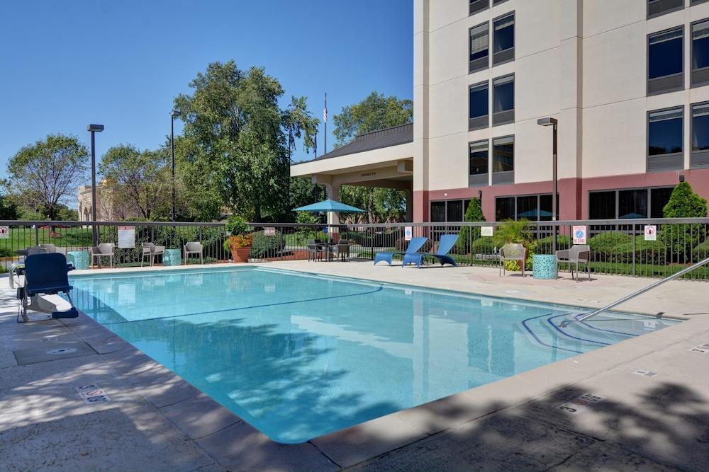 Hampton Inn Overland Park Exteriör bild
