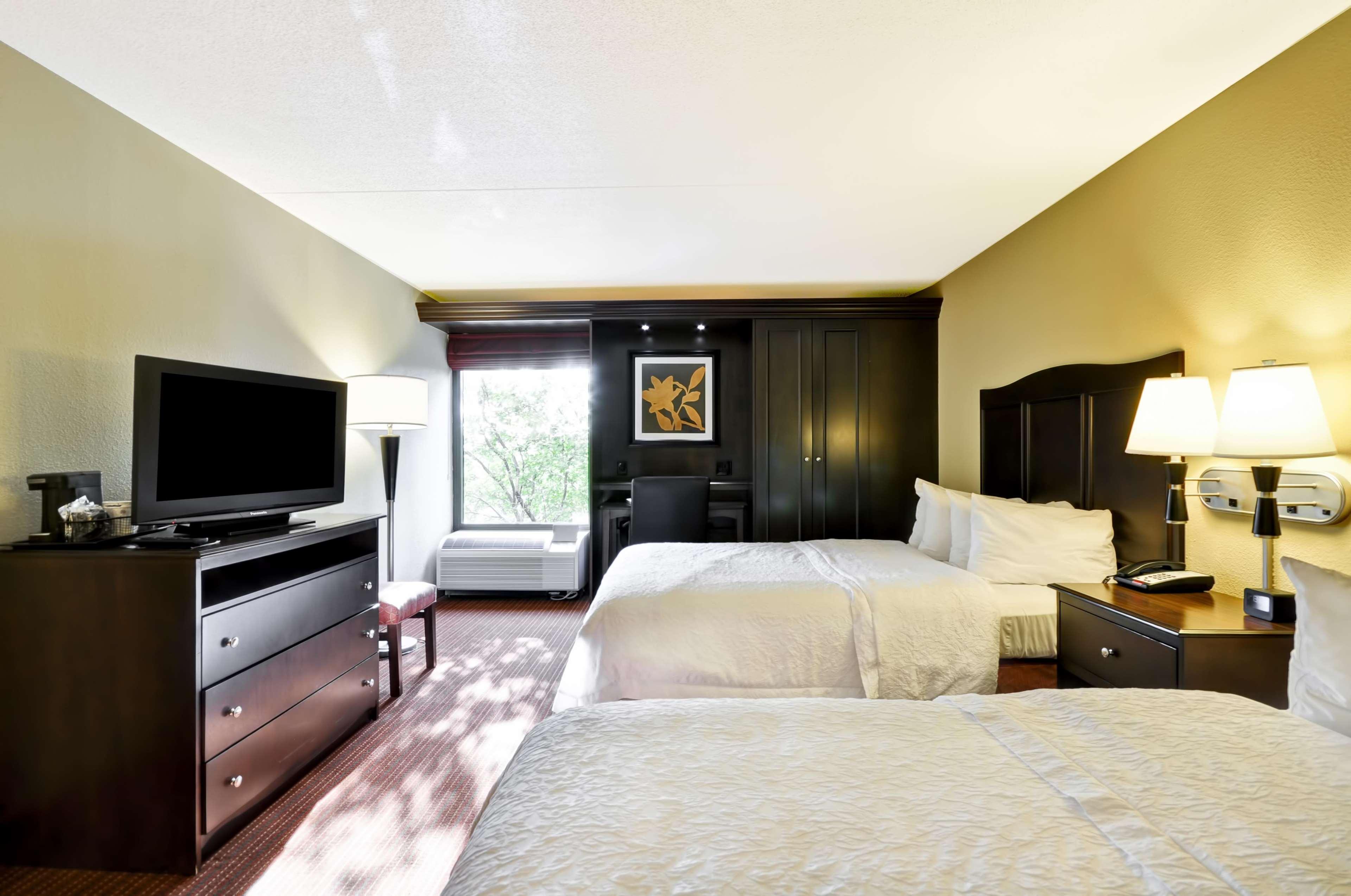 Hampton Inn Overland Park Exteriör bild