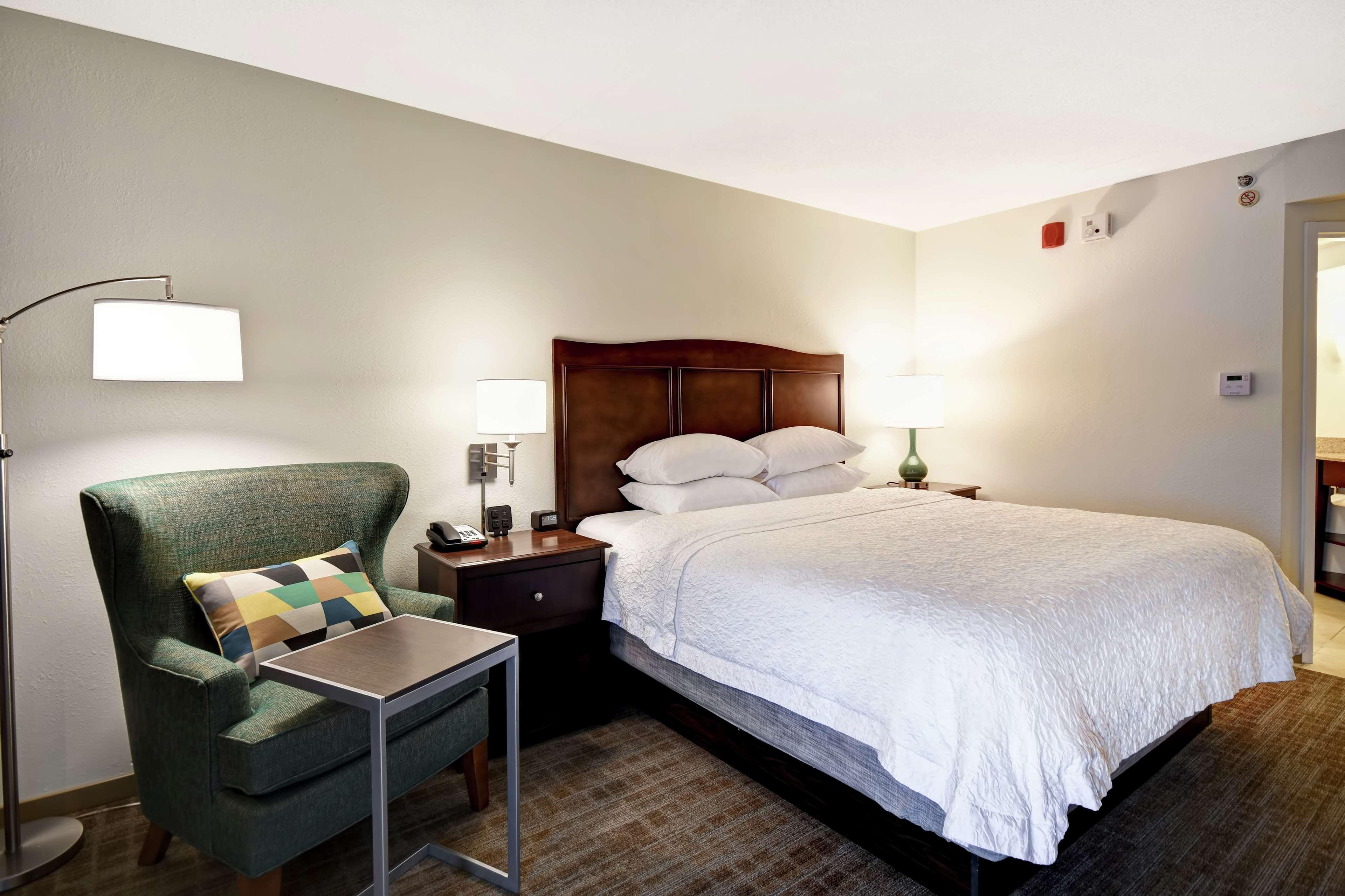 Hampton Inn Overland Park Exteriör bild