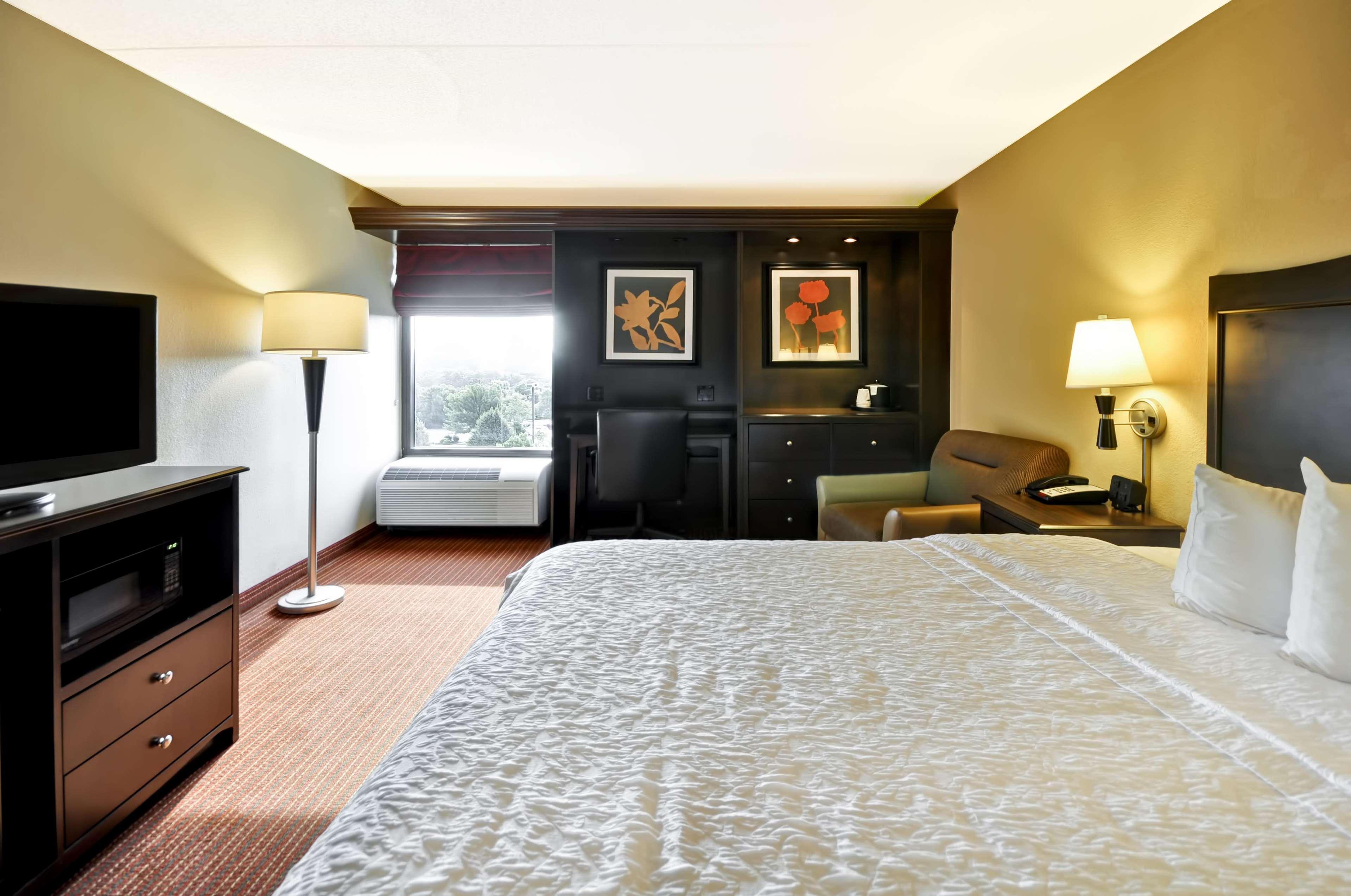 Hampton Inn Overland Park Exteriör bild