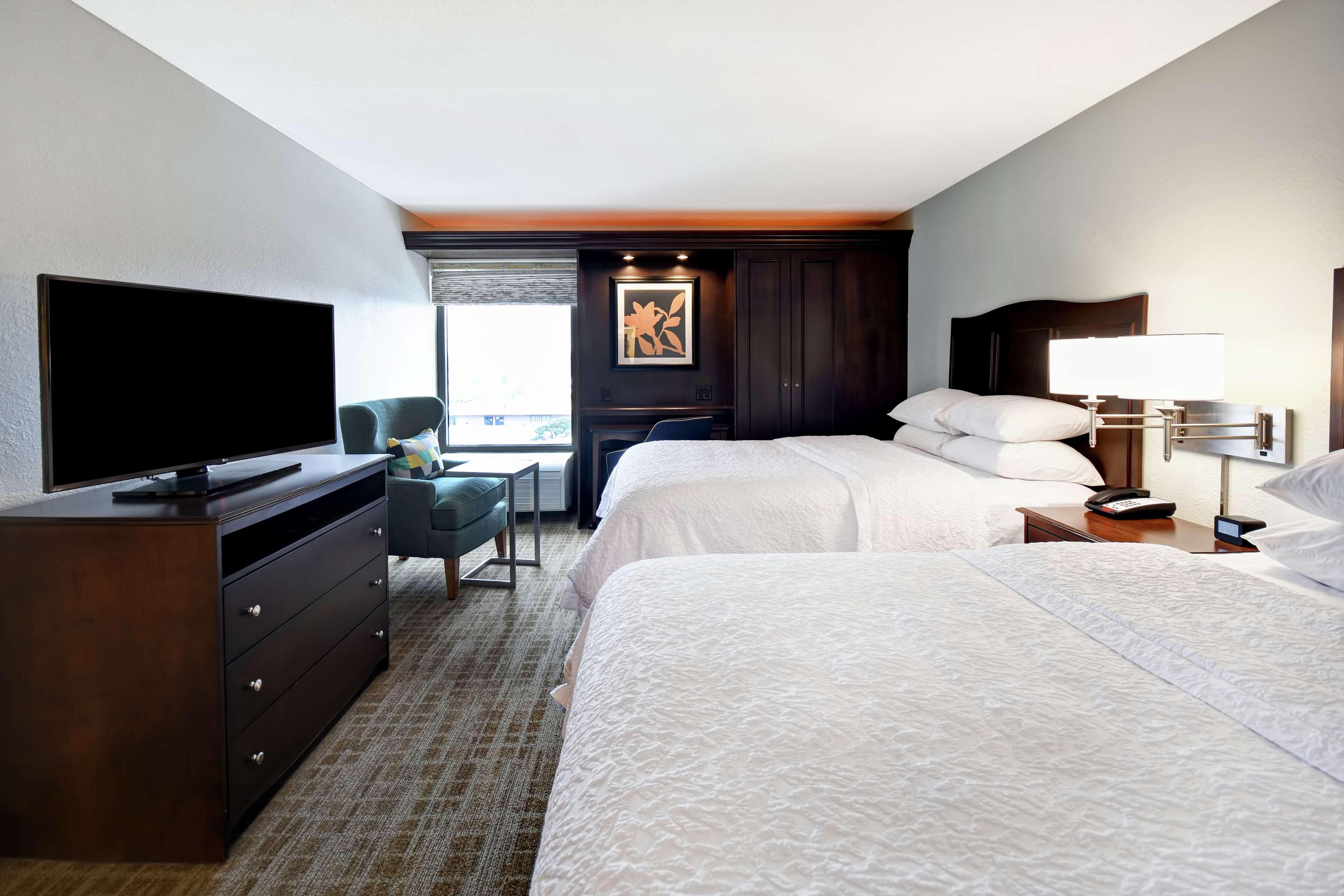 Hampton Inn Overland Park Exteriör bild