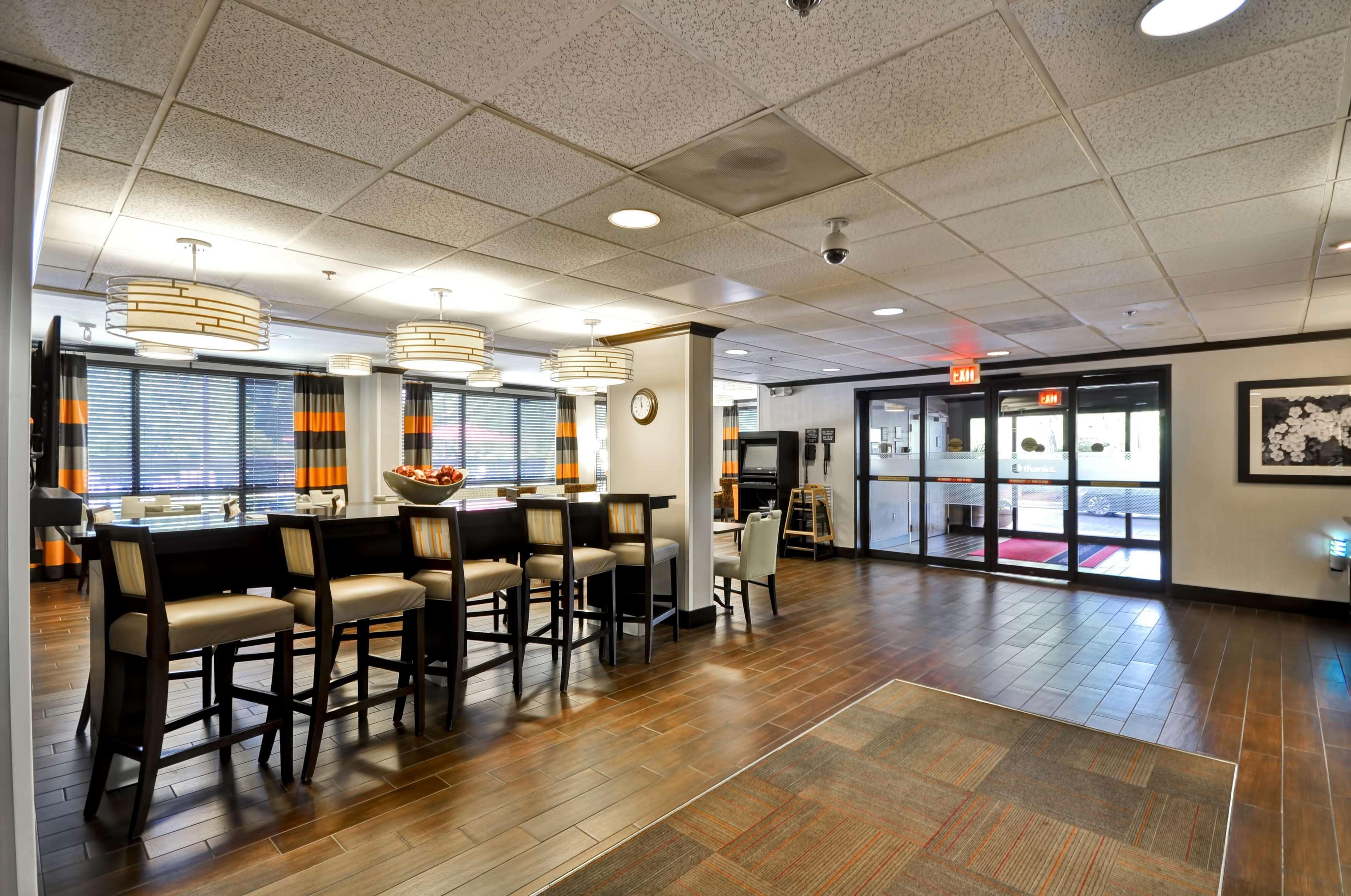 Hampton Inn Overland Park Exteriör bild