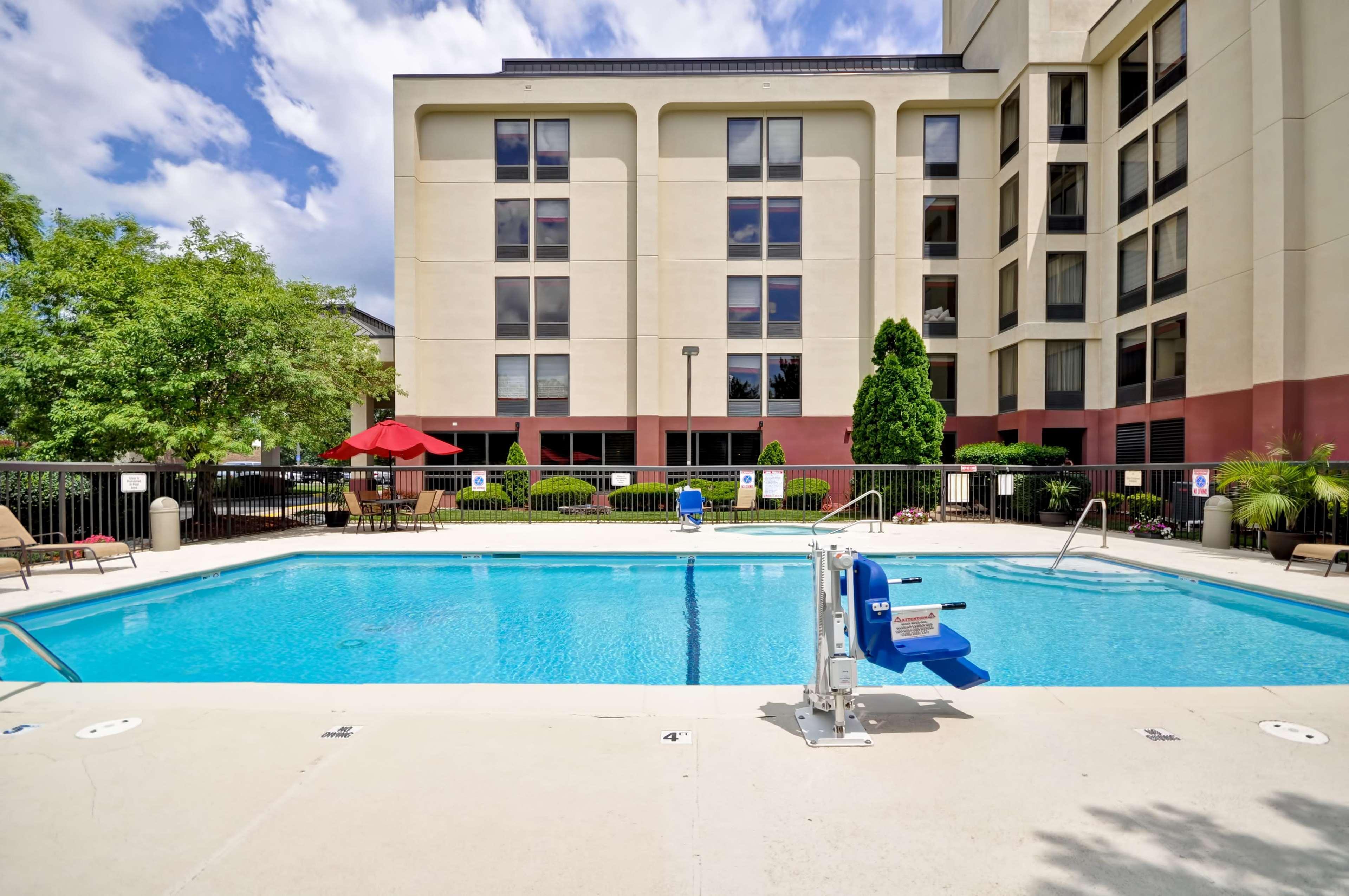 Hampton Inn Overland Park Exteriör bild