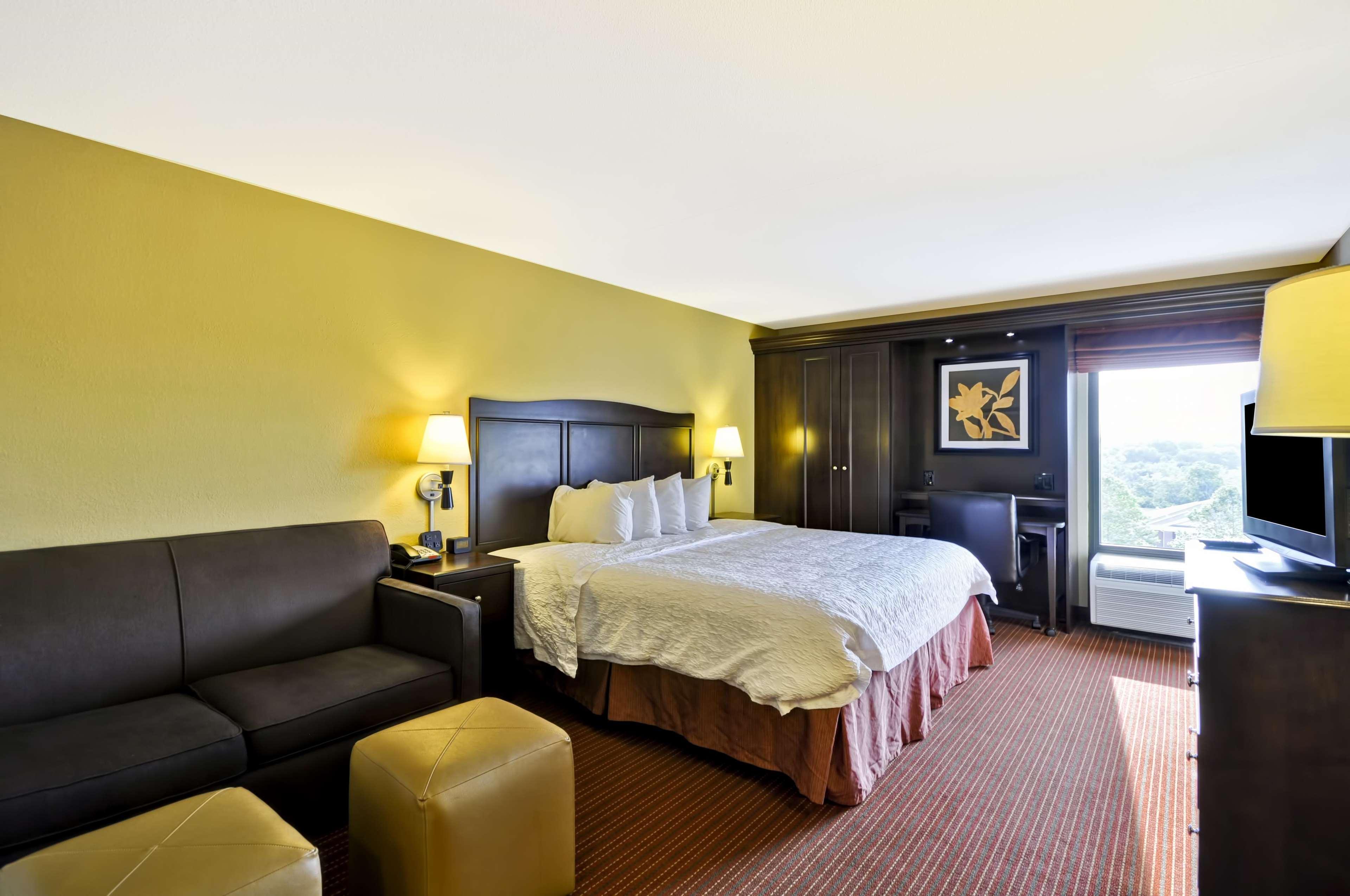 Hampton Inn Overland Park Exteriör bild