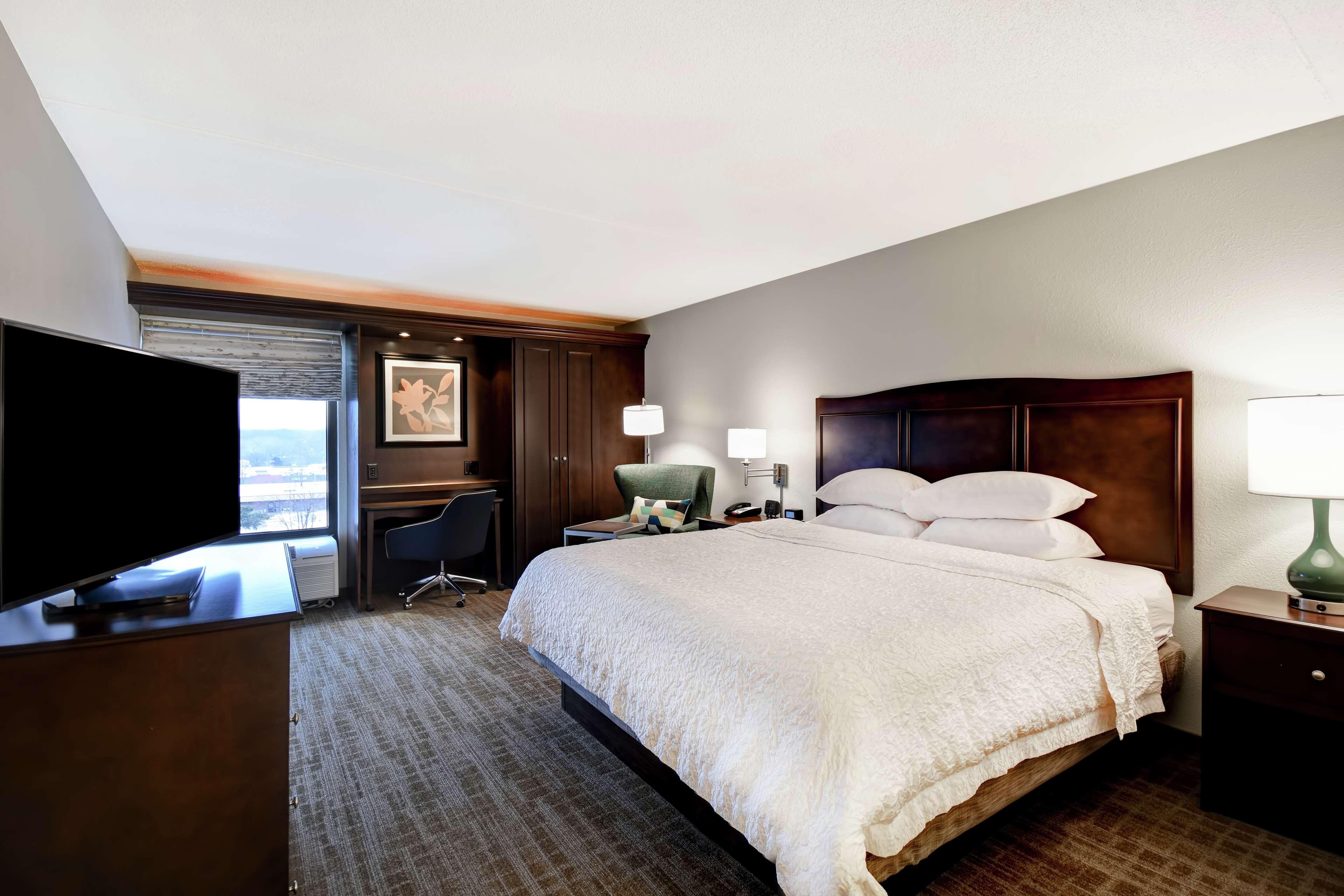 Hampton Inn Overland Park Exteriör bild