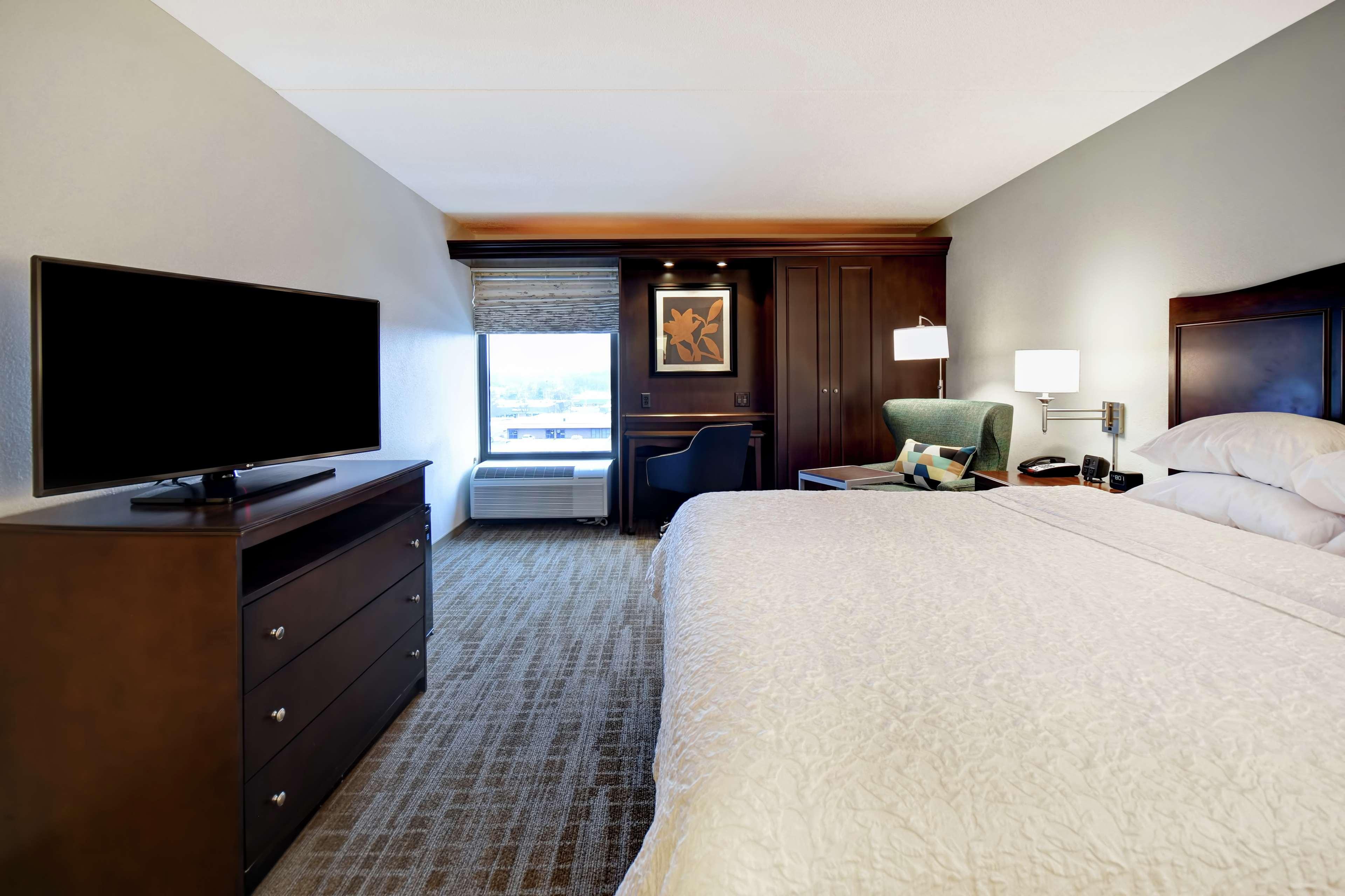 Hampton Inn Overland Park Exteriör bild